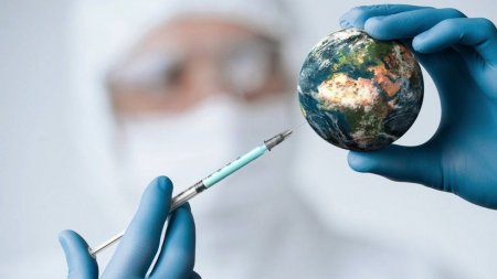 У испытавших на себе вакцину от коронавируса нашли «необъяснимые расстройства»