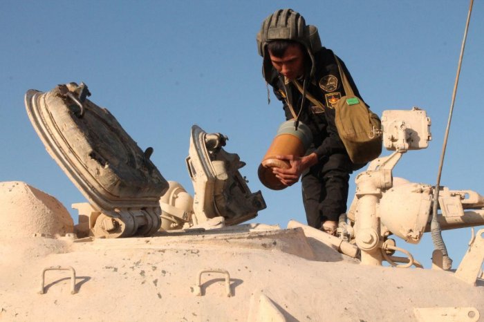 В Мангистау прошли стрельбы танкистов