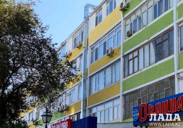 Прикрылись мораторием: В Актау прошло открытие кафе наперекор возмущениям жильцов