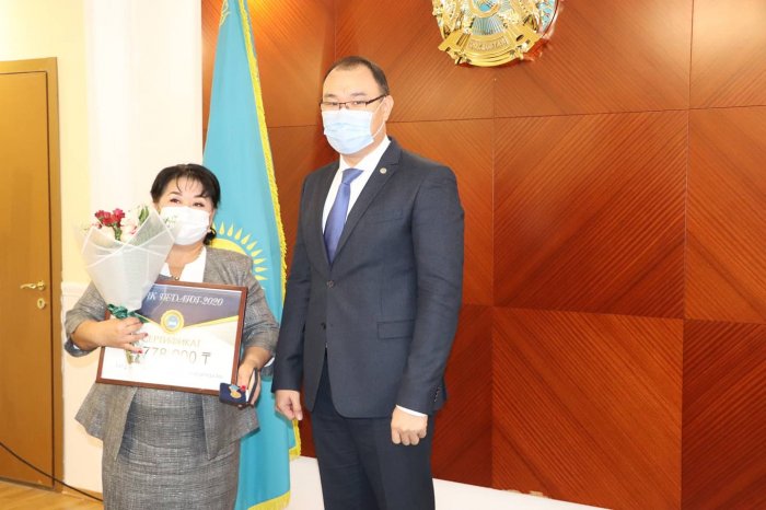 Пять учителей из Мангистау победили в республиканском конкурсе «Лучший педагог»