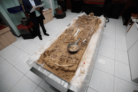 Останки древнего воина обнаружили в Атырауской области