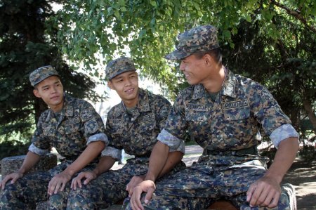 Тройняшек из Актау призвали в Национальную гвардию