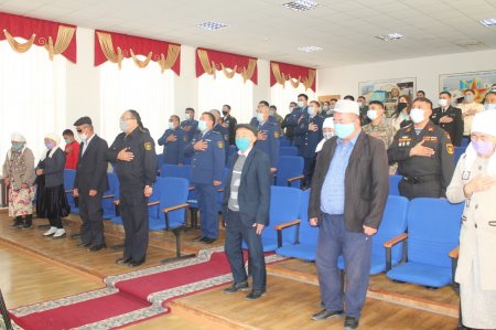 Погибшего от коронавируса военнослужащего из Мангистау наградили посмертно