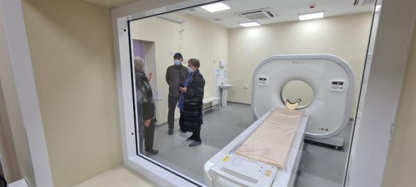 Новому заместителю акима Мангистауской области показали модульную больницу в Актау