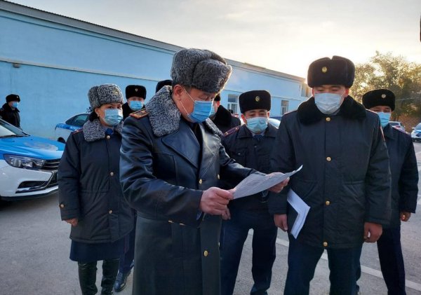 Полицейские автомобили проверили в Актау