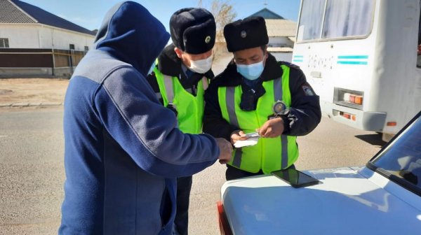 Проверки на дорогах! За один день полиция выявила около 600 дорожных нарушителей в Мангистау