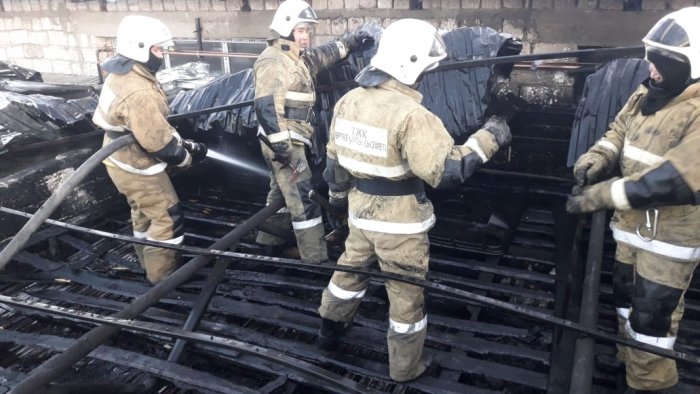 О вызволении детей из запертых квартир рассказали спасатели Актау