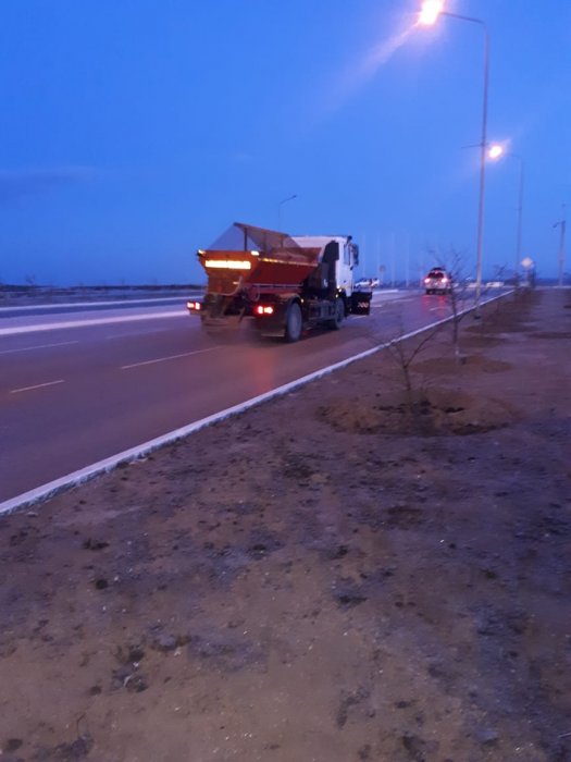 ТОО «Кала жолдары»: Это не наши рабочие. У нас спецтехника работает на дорогах в Актау