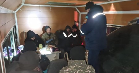 В Мангистау семь человек на лодке провели в открытом море трое суток
