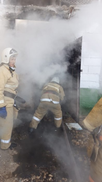 За неделю спасатели Актау вызволили четырех детей из запертых квартир