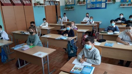 Как проходят уроки в дежурных классах Мангистау