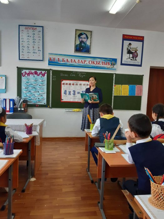 Учитель из села Курык ведёт для своих учеников YouTube-канал