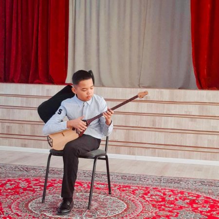 «Пластилиновый» мальчик прославился в Актау