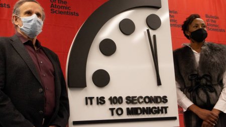 Часы Судного дня застыли на 100 секундах до конца света