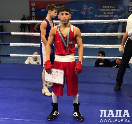 Боксёр из мангистауского села получил «серебро» на молодёжном чемпионате Казахстана