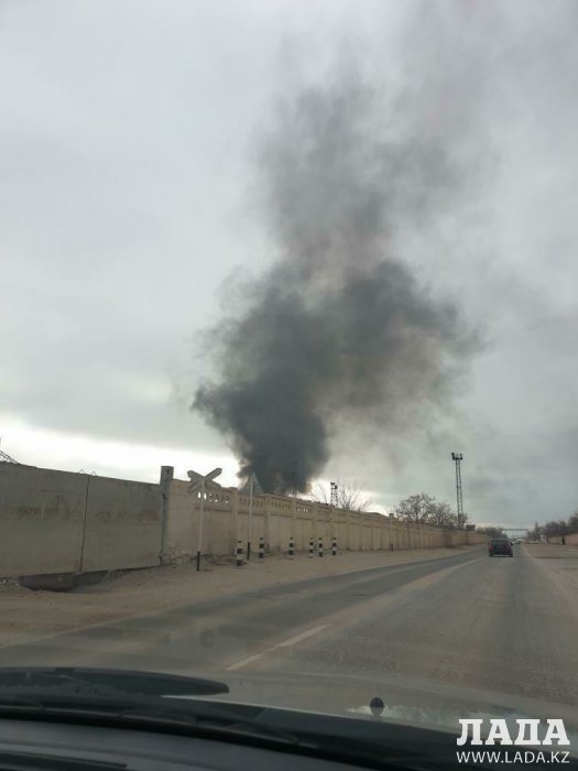 Мусор горел в районе промзоны №6 в Актау