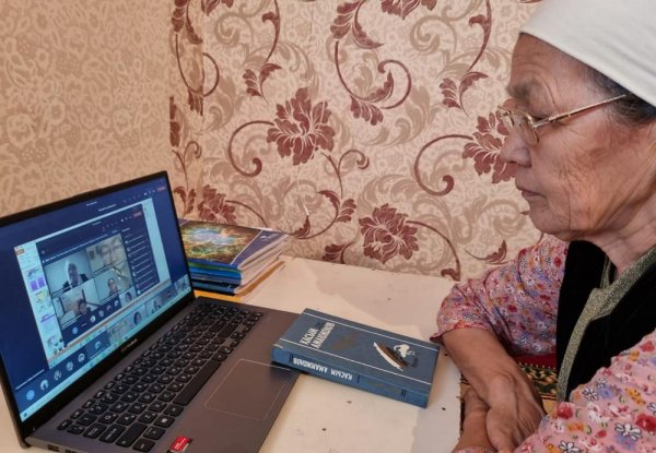 Бабушки создали клуб обучения национальным традициям в Актау