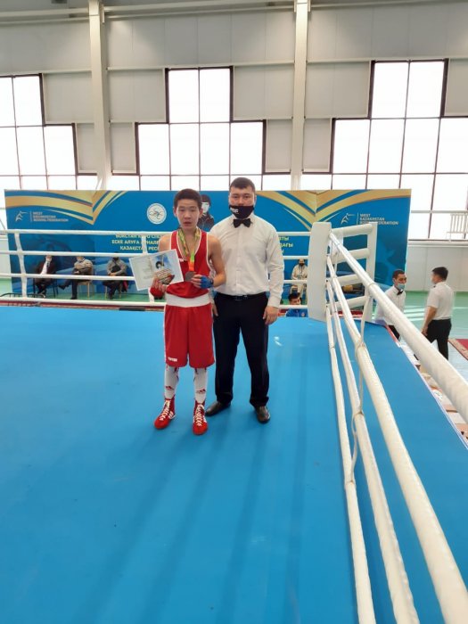 На западном зональном чемпионате Казахстана юные боксёры из Мангистау завоевали 16 медалей