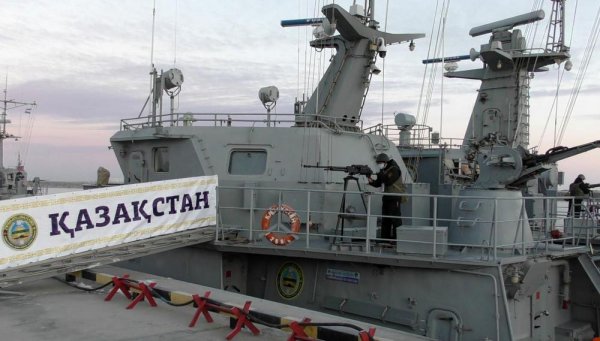 На Каспии прошли учения по охране и обороне кораблей от диверсантов