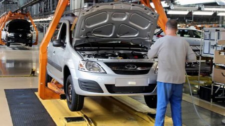 Сборку автомобилей Lada остановили в Казахстане