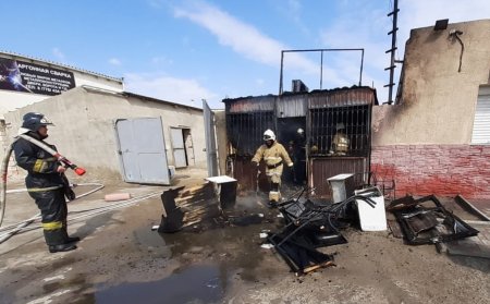 В Мангистау сгорела мастерская по ремонту сотовых телефонов