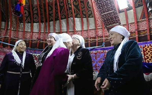 Амал күні құтты болсын! На горе Отпан зажгли «Огонь единства» Амал күні құтты болсын! На горе Отпан зажгли «Огонь единства»