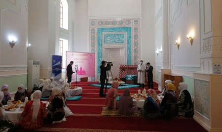 В Актау народным традициям обучали вывезенных из Сирии женщин и детей