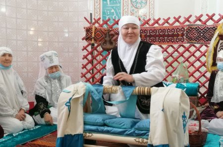 В Актау народным традициям обучали вывезенных из Сирии женщин и детей