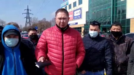 Водители «Яндекс.Такси» вышли на забастовку в Алматы