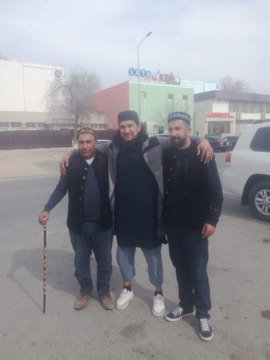 «Не без добрых людей»: История спасения фуры из Турции в Жанаозене