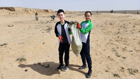 Школьники собрали  КамАЗ мусора на Караколе