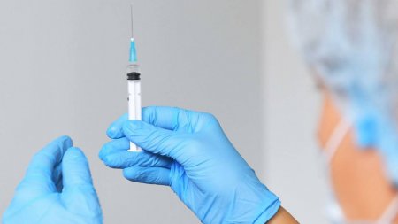 В Казахстане разработают вакцину от коронавируса для животных