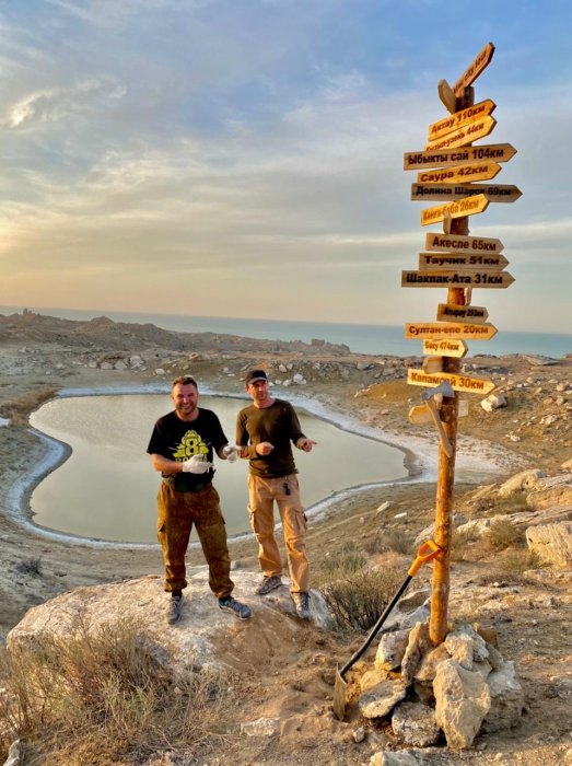 Во впадине Жыгылган установили указатель достопримечательностей