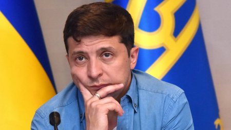 В Украине Зеленскому предрекли импичмент «из-за его гражданства» 