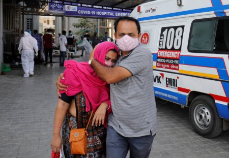 Катастрофа с коронавирусом разразилась в Индии