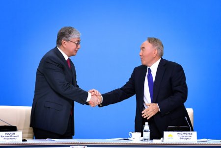 Назарбаев покидает пост главы Ассамблеи народа Казахстана