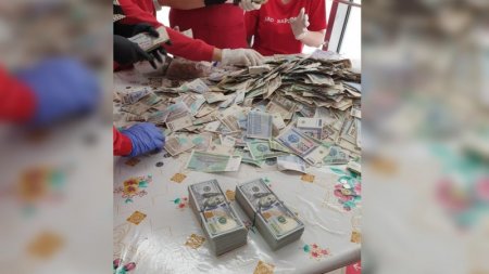 50 тысяч долларов тайно положили в ящик для пожертвований в Ташкенте