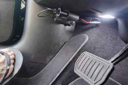 Китайские владельцы Tesla начали устанавливать видеорегистраторы для педали тормоза