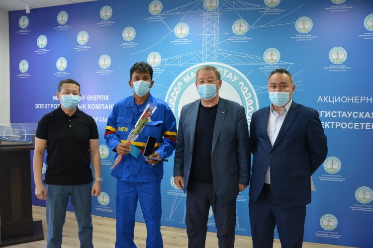 Работники АО «МРЭК» удостоены наград Казэнергопрофсоюза