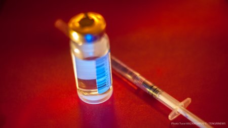 Подробности о смерти медика "после вакцины" рассказал Минздрав
