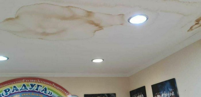 Опять требуется ремонт! Жительница Актау рассказала о плачевном состоянии ДК им. Абая