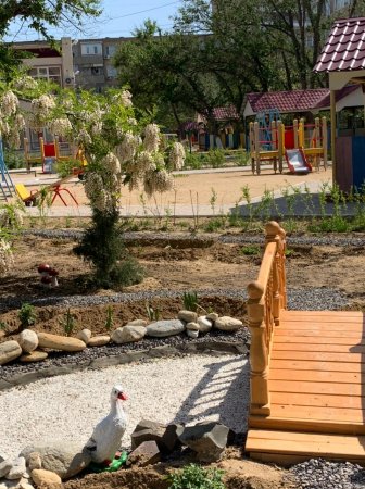 Помогите защитить красоту! Вандалы повредили площадку в детском саду в 11 микрорайоне Актау