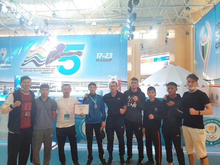 Кадыр Агажан из Мангистау стал серебряным призером V юношеских игр Казахстана по боксу