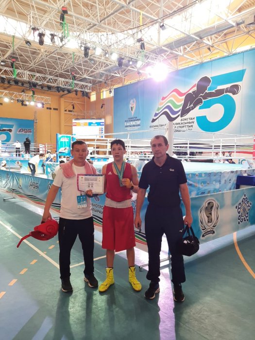 Кадыр Агажан из Мангистау стал серебряным призером V юношеских игр Казахстана по боксу