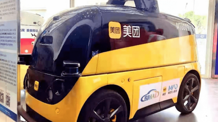 Беспилотные авто впервые появились на дорогах Пекина