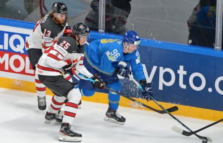 Сборная Казахстана проиграла Канаде на чемпионате мира по хоккею