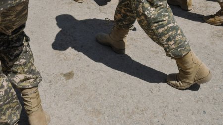 Выстрелил себе в голову: военнослужащий покончил с собой в ВКО