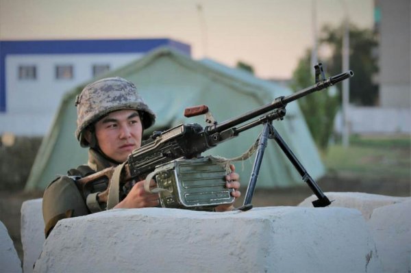 Боевую подготовку повышают военнослужащие Актауского гарнизона