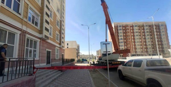 КСК «Мерет»: Обшивка не обрушалась, это фасадные работы