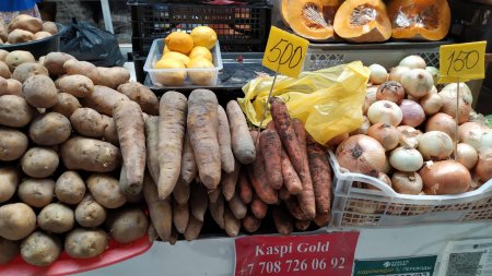 Ситуацию с ценами на морковь в Актау озвучили в областном акимате